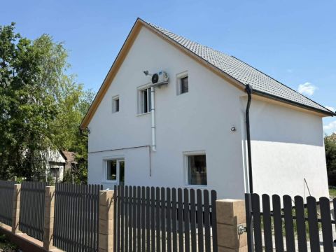 Eladó Ház 2490 Pusztaszabolcs 