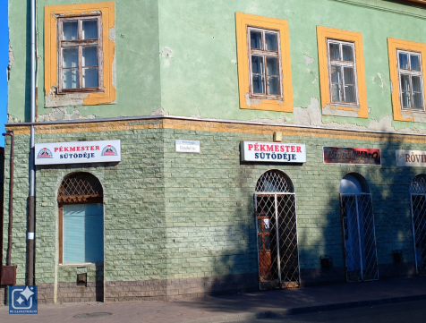 Eladó Üzlethelyiség 3000 Hatvan 