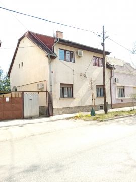Eladó Ház 1153 Budapest 15. kerület , 2 generációs családiház