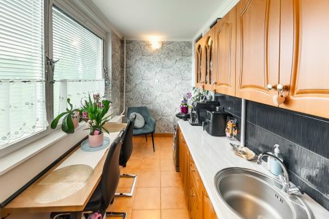 Eladó Lakás 6000 Kecskemét , Modernizált, JÓL BÉRBEADHATÓ lakás, liftes társasházban!