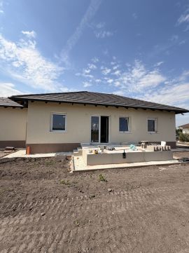Eladó Ház 2337 Délegyháza , Délegyházán új építésű környezetben, csodás környezetben