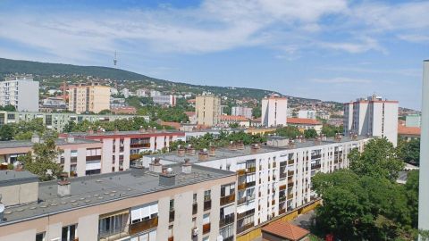 Kiadó Lakás 7624 Pécs , 'POTE közvetlen közelében-felújított -2 hálós-erkélyes lakás