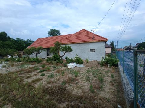 Eladó Ház 2764 Tápióbicske , Tápióbicske központ közelében 3 szoba + nappalis ház eladó
