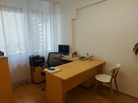 Eladó Lakás 6000 Kecskemét 