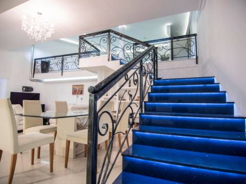 Eladó Ház 1025 Budapest 2. kerület  Privát, prémium ingatlan természetközelben