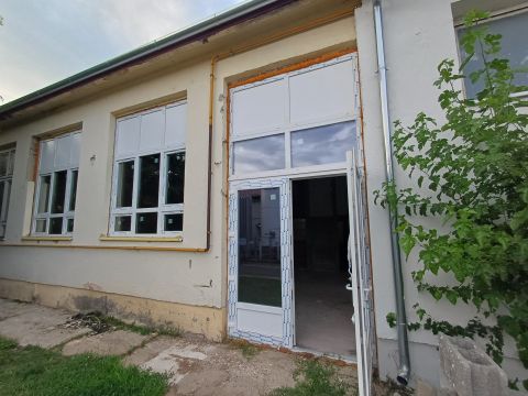Kiadó Tároló/Raktár 2120 Dunakeszi 