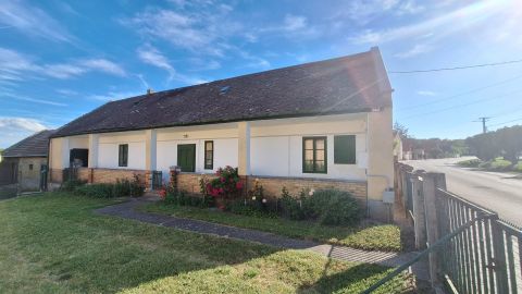 Eladó Ház 8043 Iszkaszentgyörgy , központ közelében
