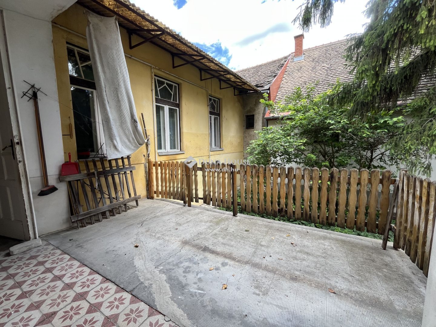 Polgári lakrész garázzsal Kalocsa szívében – HZ083389