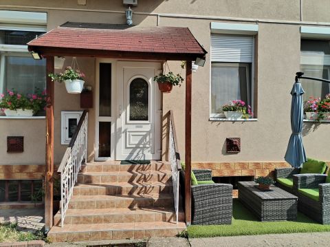 Eladó Lakás 4026 Debrecen , Lakás a Péterfia utcában - zárt udvaros társasházban