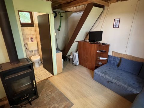 Eladó Ház 2458 Kulcs A Duna közelében