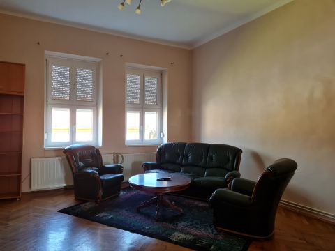 Kiadó Lakás 7622 Pécs , Kiadó lakás, az Állam- és Jogtudományi Kartól 2 percre!