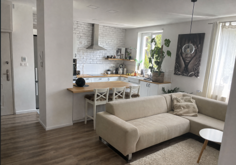 Kiadó Lakás 8900 Zalaegerszeg Kiadó igényesen felújított lakás Zalaegerszeg belvárosában