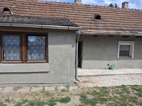 Eladó Ház 2060 Bicske 