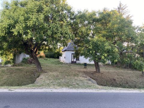 Eladó Ház 8123 Soponya 
