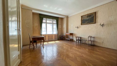 Eladó Lakás 1136 Budapest 13. kerület Újlipótváros, emeleti, napfényes, felújítandó