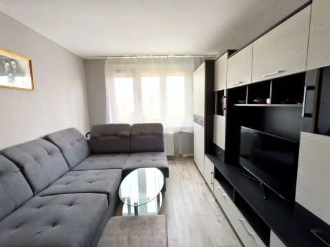Eladó Lakás 1035 Budapest 3. kerület , Óbudán a Kerék utcai iskolához közel