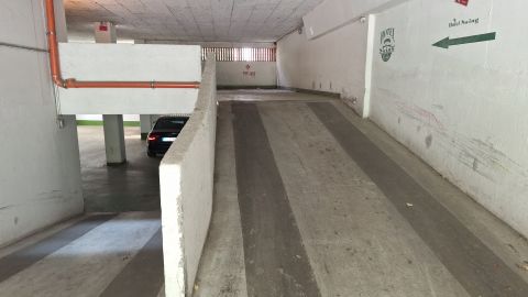 Kiadó Parkoló 1092 Budapest 9. kerület , Tompa utca
