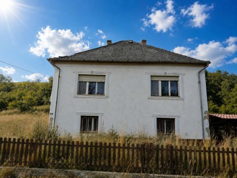 Eladó Ház 3657 Királd , Főút mellett