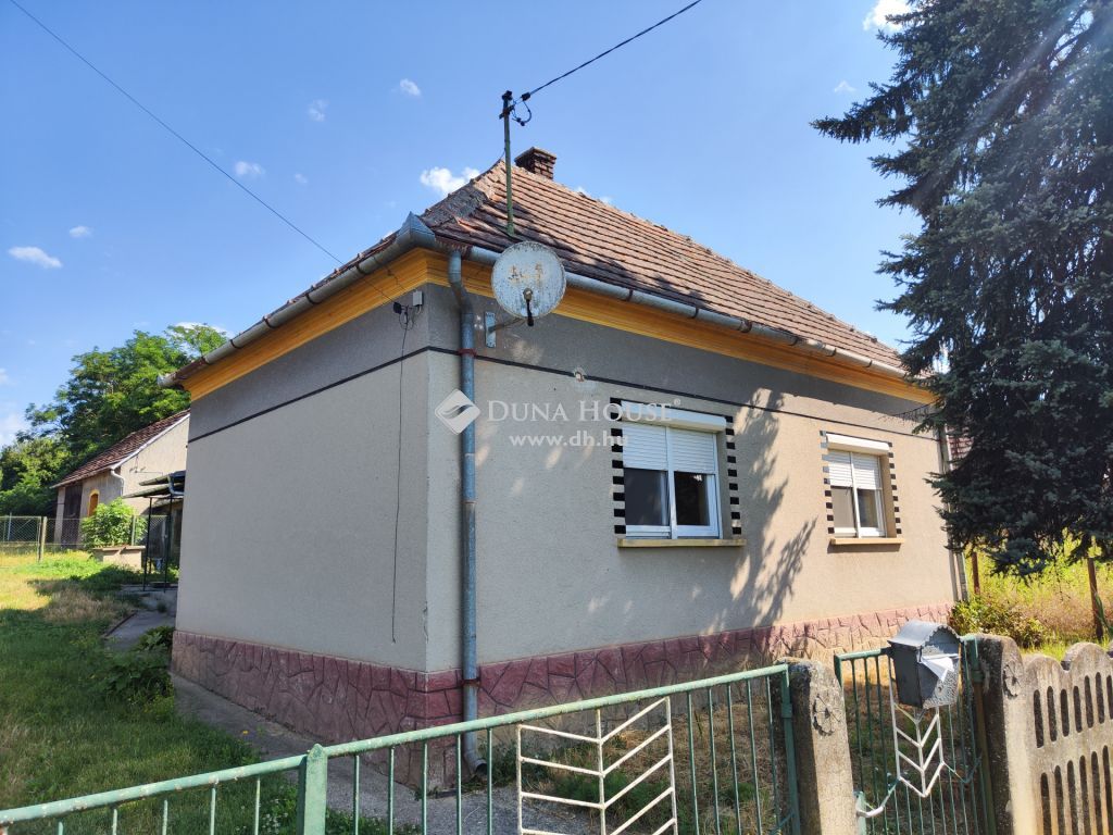 8392 Zalavár — 1/36