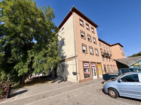 Eladó Lakás 7300 Komló 