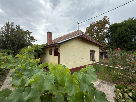 Eladó Ház 6064 Tiszaug Főutca