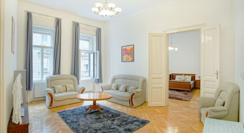 Eladó Lakás 1067 Budapest 6. kerület 