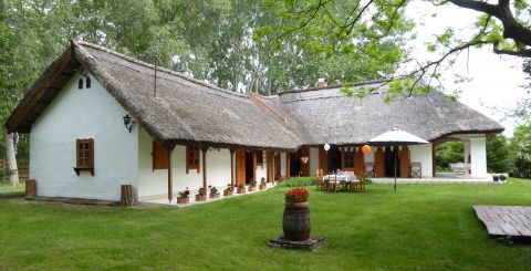 Eladó Ház 6045 Ladánybene 