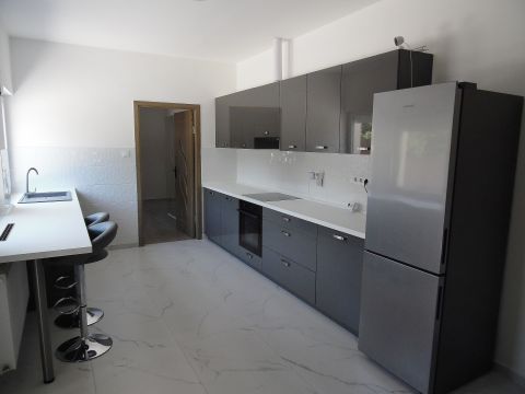 Kiadó Ház 4033 Debrecen Csapókerti, nappali+3 szobás kiadó ház!
