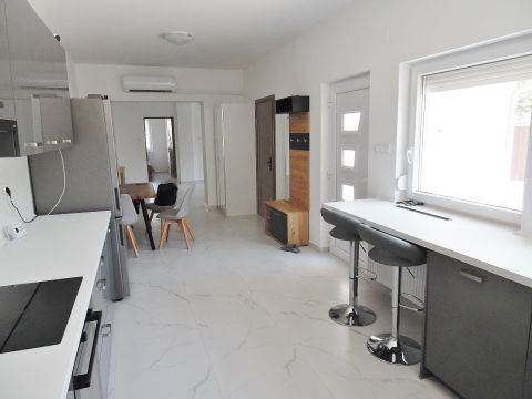 Kiadó Ház 4033 Debrecen , Csapókerti, nappali+3 szobás kiadó ház!