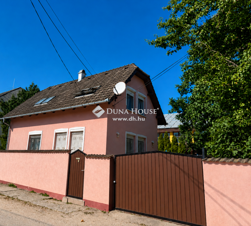2230 Gyömrő , Eladó Családi ház Gyömrői-tó Közelében — 1/26