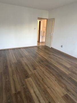 Eladó Lakás 2000 Szentendre 