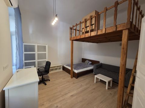 Kiadó Lakás 1078 Budapest 7. kerület , SZEMÉLYRE SZABHATÓ LAKÁS HIBÁTLAN ELHELYEZKEDÉSSEL!