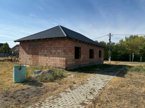 Eladó Ház 2517 Kesztölc 