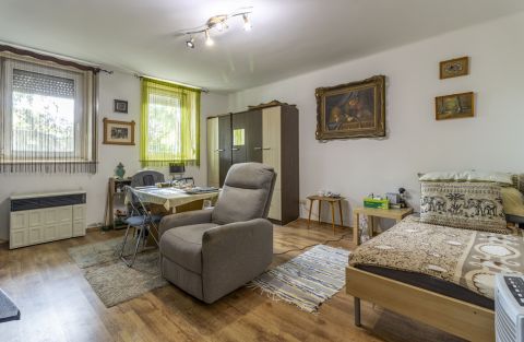 Eladó Lakás 8000 Székesfehérvár 