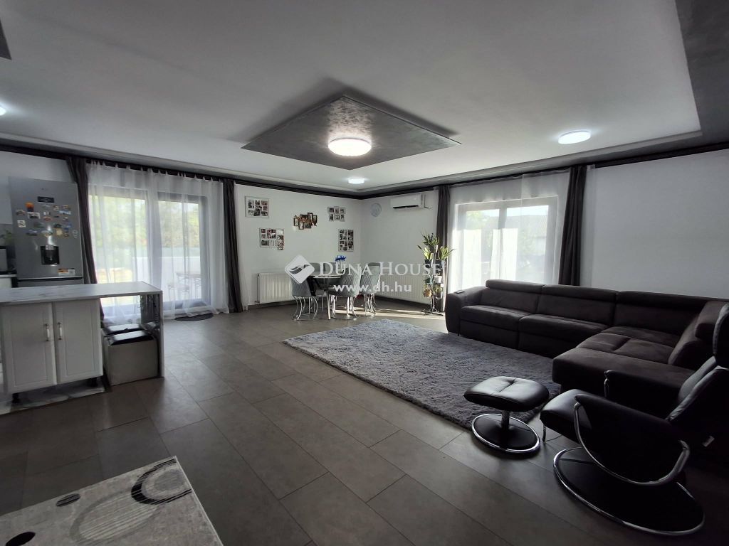 4122 Gáborján — 1/26