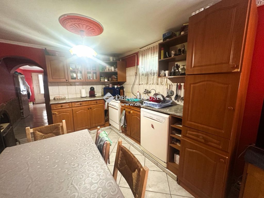 2750 Nagykőrös , Csendes,kedvelt részen családi ház eladó — 1/8