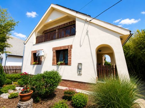 Eladó Ház 7630 Pécs Pécs-Újhegy, "0" rezsi, családi ház eladó!