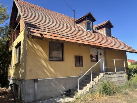 Eladó Ház 6050 Lajosmizse 