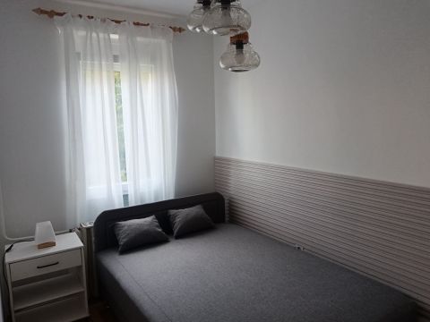 Kiadó Lakás 7632 Pécs 