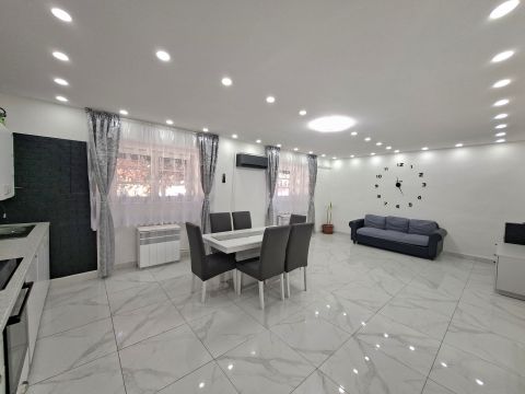 Eladó Ház 8130 Enying , 70 m2- es felújított családi ház a központban