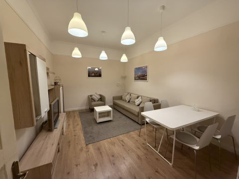 Eladó Lakás 1055 Budapest 5. kerület Azonnal költözhető lakás Budapest szívében
