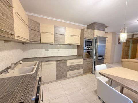 Kiadó Lakás 4400 Nyíregyháza , Belváros