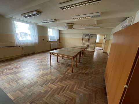 Eladó Intézmény 1091 Budapest 9. kerület , Oktatási- és/vagy cégközpont a Corvin-negyednél!