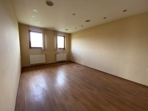 Eladó Telek 9400 Sopron , Sopron keleti részén ipari terület irodaépülettel eladó!