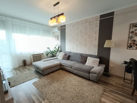 Eladó Lakás 6000 Kecskemét 