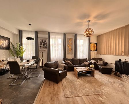 Eladó Lakás 1075 Budapest 7. kerület , Renovated, quiet, fully equipped downtown apartment for sale