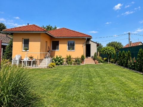 Eladó Ház 2300 Ráckeve , 2300 Ráckeve, Falusias