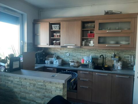 Eladó Lakás 8200 Veszprém 