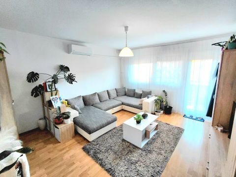 Eladó Lakás 4060 Balmazújváros , Centrum fagyizó közelében 