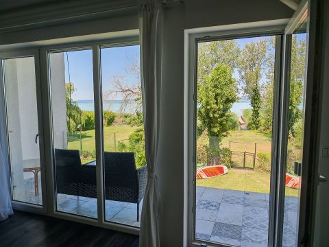 Eladó Lakás 8624 Balatonszárszó , 8624 vizpart utca 1.